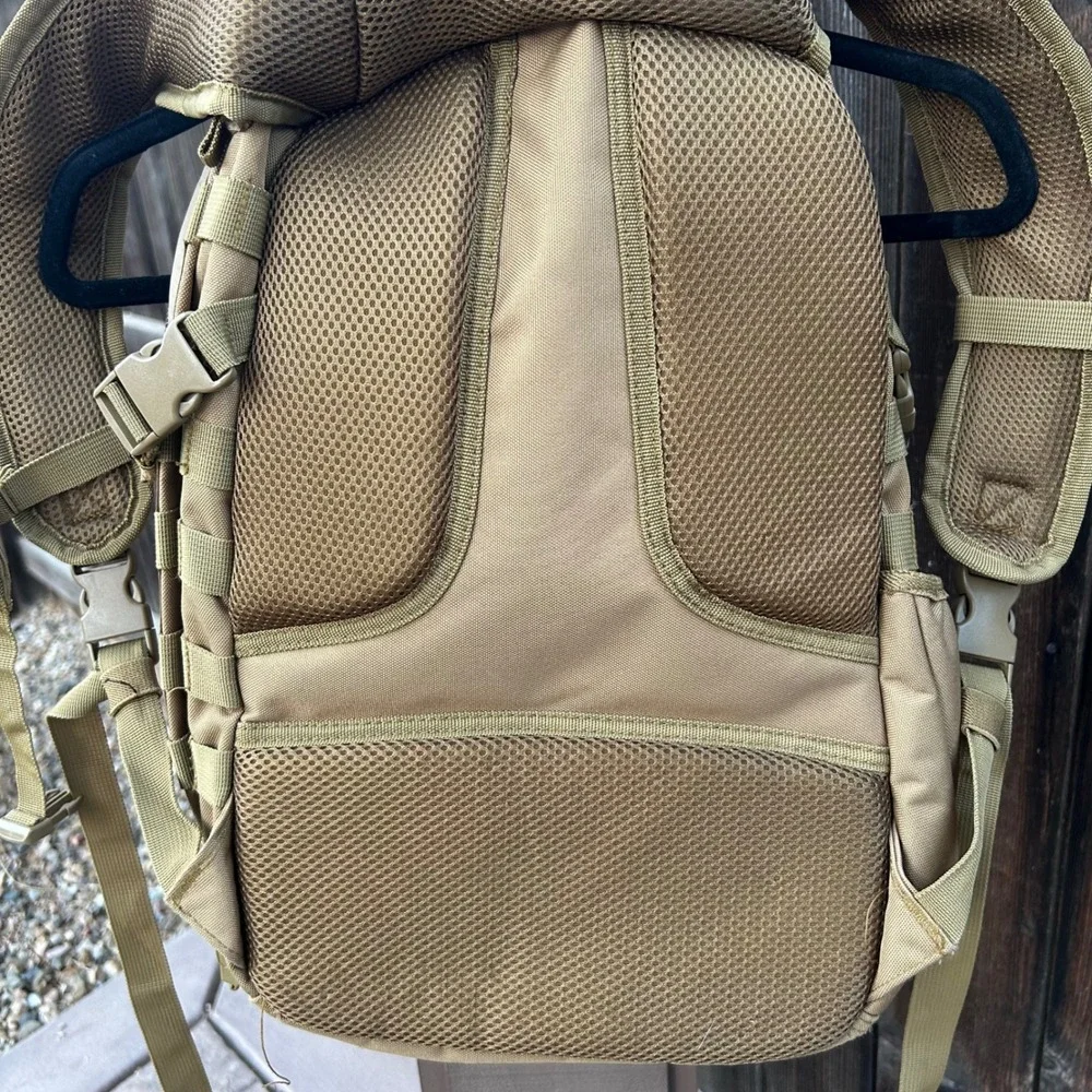 SOG Ninja Tactical Daypack Backpack 24.2L Desert Clay MOLLE YPB001SOG-DCLY